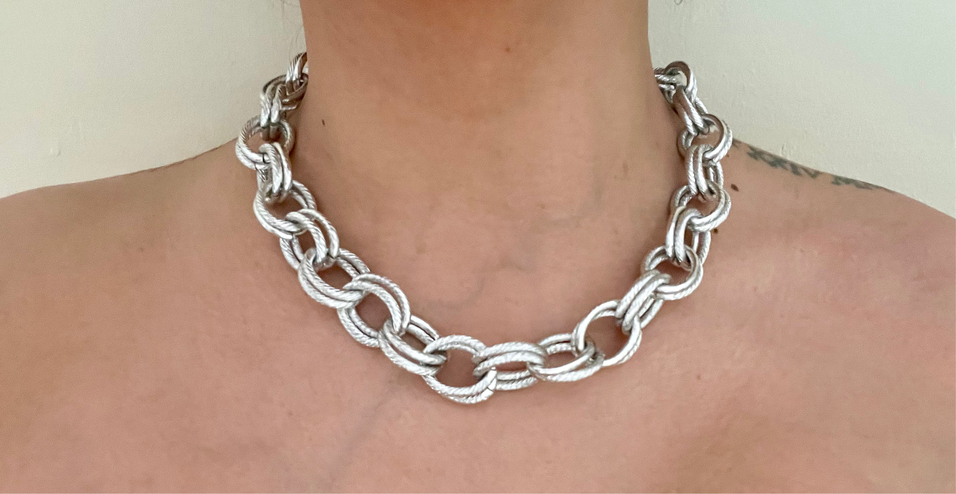 The Atomic Necklace