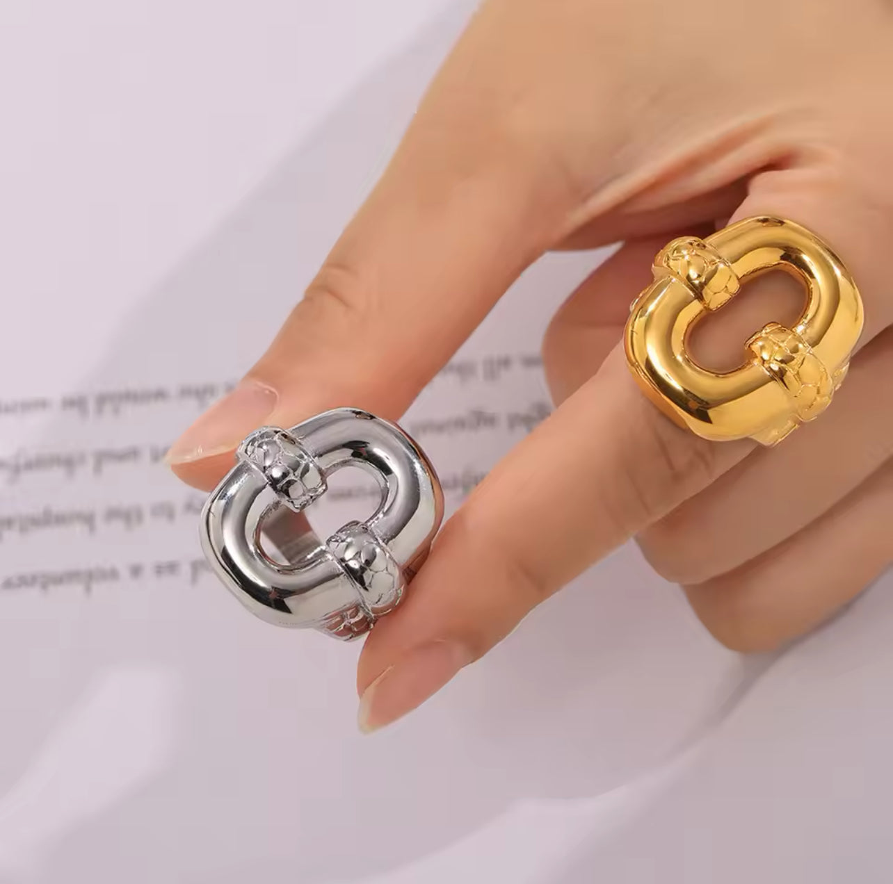 Big Buckle Ring