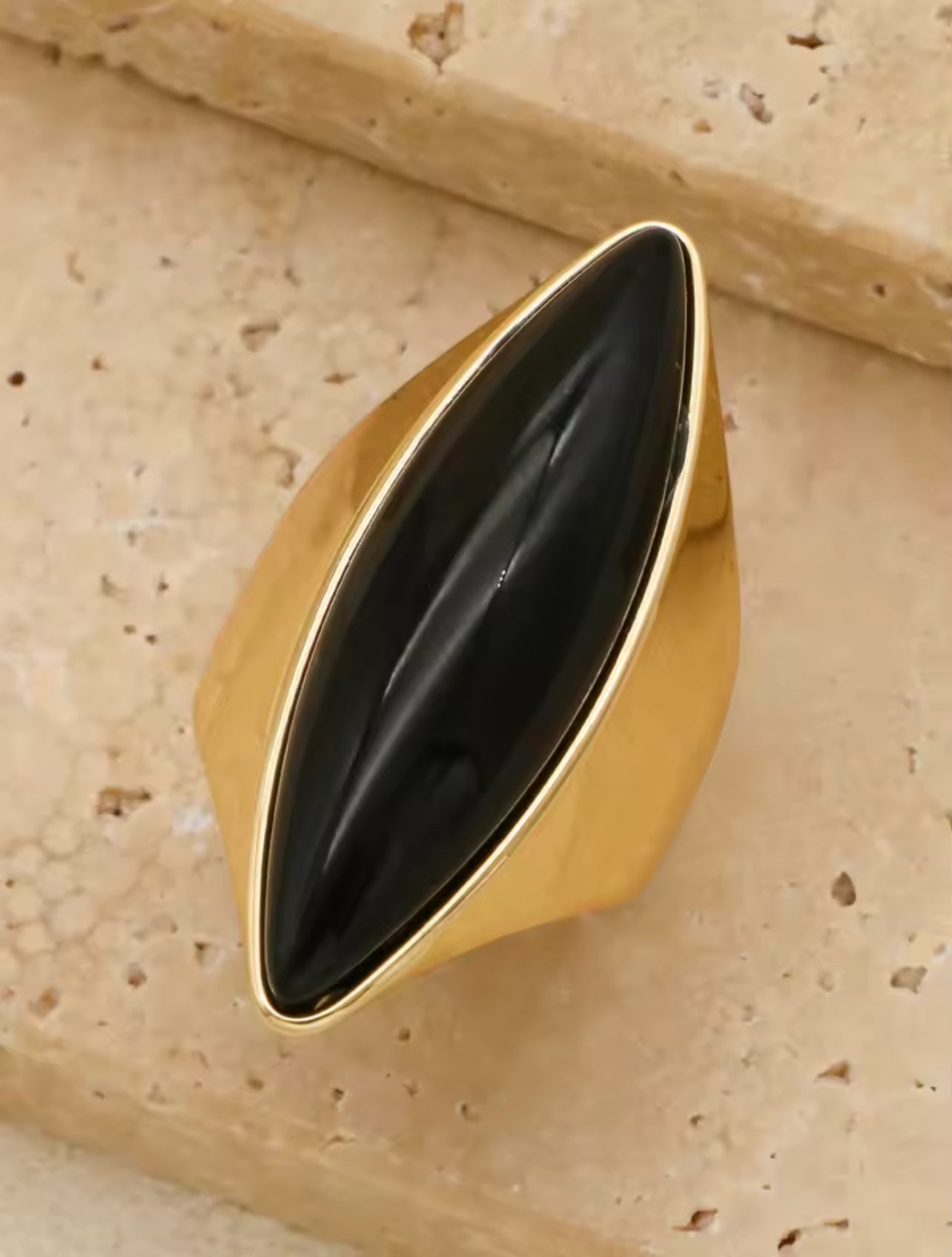 Black- Eyed Ring